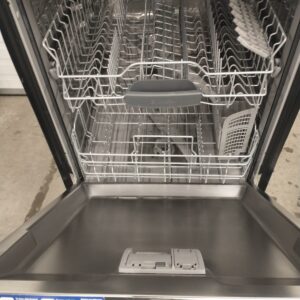USED DISHWASHER BOSCH SHE3AR75UC26 WITH NEW FRONT PANEL 2