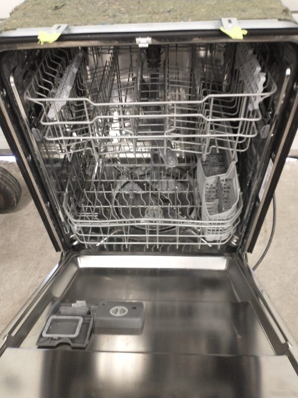 Used Dishwasher Kenmore 587.15423100a