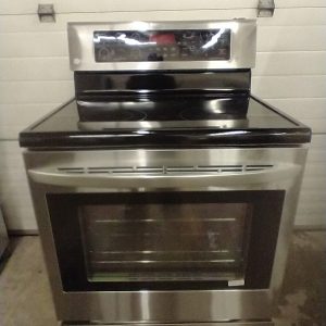 USED ELECTRICAL STOVE LG LRE6383ST 1