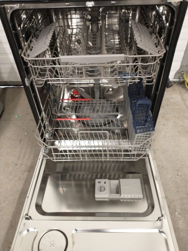 Used Dishwasher Samsung Dw80k5050us