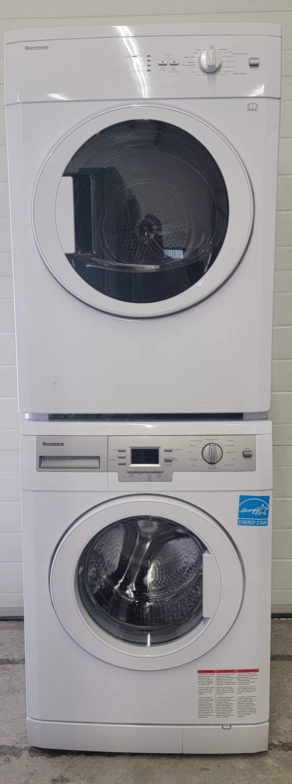 Used Set Blomberg Appartment Size Washing Machine Wm7712nbl01 And Dryer Dv17542