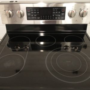 USED LESS THAN 1 YEAR ELECTRICAL STOVE SAMSUNG NE59J7850WSAC 3