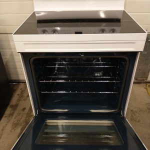 USED LESS THAN 1 YEAR ELECTRICAL STOVE SAMSUNG NE63A6511SW 4