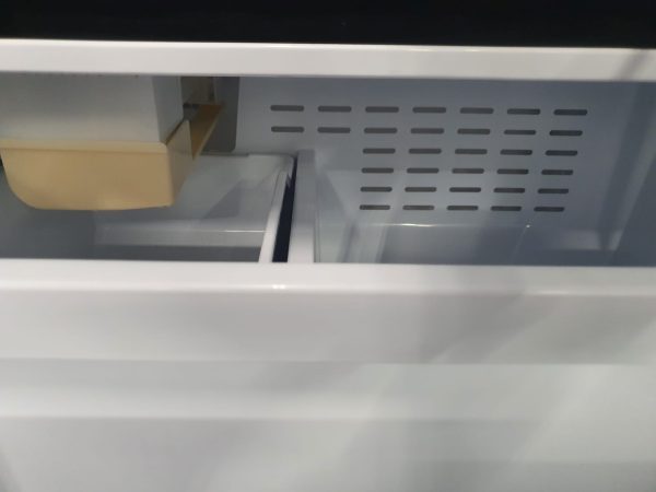 NEW SAMSUNG REFRIGERATOR OPEN BOX FLOOR MODEL RF18A5101SG COUNTER DEPTH