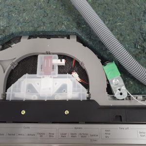 OPEN BOX FLOOR MODEL DISHWASHER SAMSUNG DW80R5061US 24 INCH 3 1