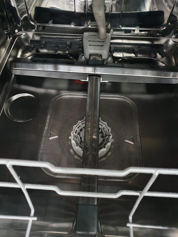 New Open Box  Floor Model Dishwasher Samsung Dw80r9950us