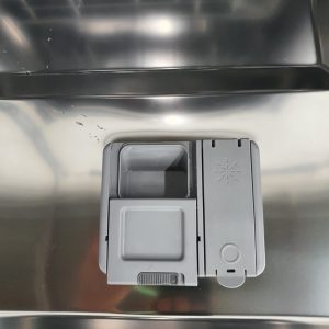 OPEN BOX SAMSUNG DISHWASHER FLOOR MODEL DW80R9950US 4