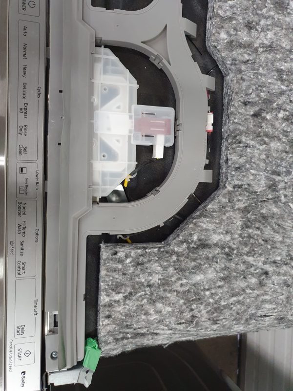 OPEN BOX SAMSUNG DISHWASHER  FLOOR MODEL DW80R9950US
