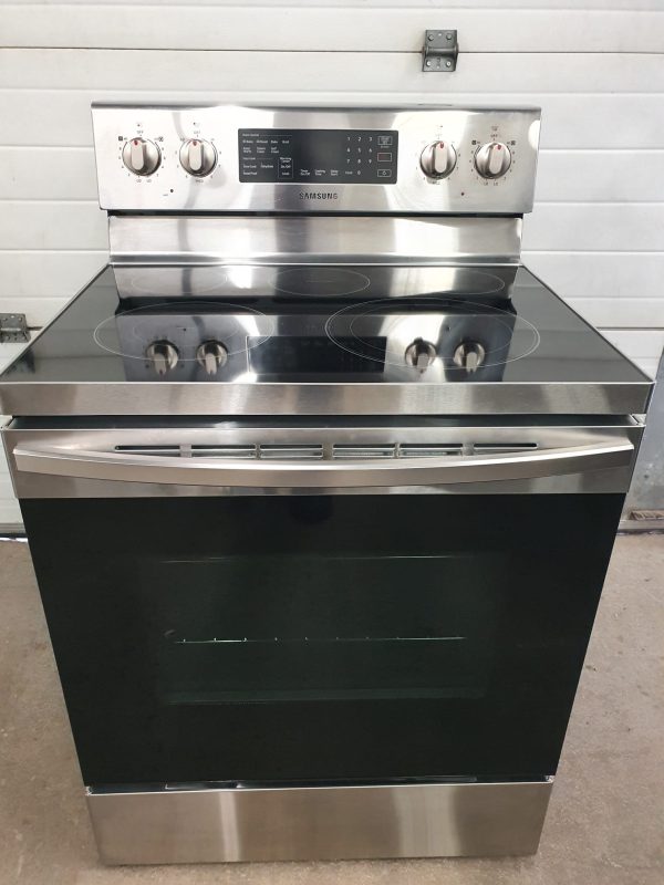 Used Less Than 1 Year  Electrical Stove Samsung Ne59r4321ss/ac