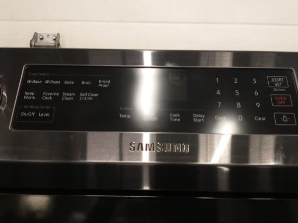 Used Less Than 1 Year  Electrical Stove Samsung NE59R6631SG
