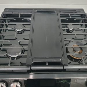 USED LESS THAN 1 YEAR GAS STOVE NX60T8511SGAA Range Slide In 30 Exterior Width Self Clean Convection 5 Burners Sealed Burners 2