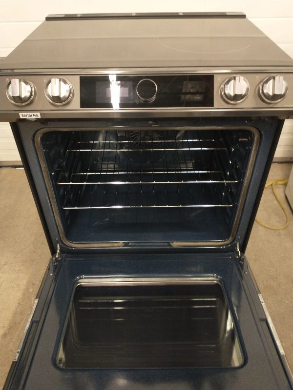 USED LESS THAN 1 YEAR  INDUCTION STOVE SAMSUNG NE63T8911SG/AC