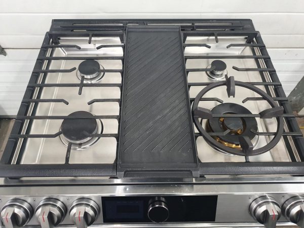 Used Less Than 1 Year Gas Stove NX60T8711SS/AA