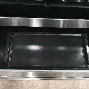 USED LESS THAN 1 YEAR SAMSUNG GAS STOVE NX58H5600SS 4