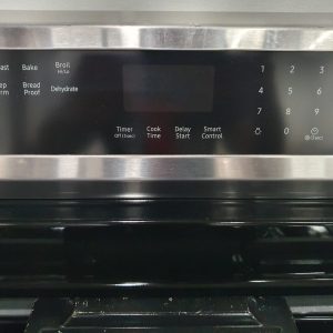 USED LESS THAN 1 YEAR Samsung GAS STOVE NX60A6511SS 30 2