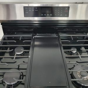 USED LESS THAN 1 YEAR Samsung GAS STOVE NX60A6511SS 30 3