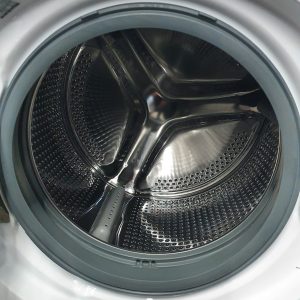 USED SET BLOMBERG APPARTMENT SIZE WASHER WM77110NBL01 AND DRYER DV17542 342424 3