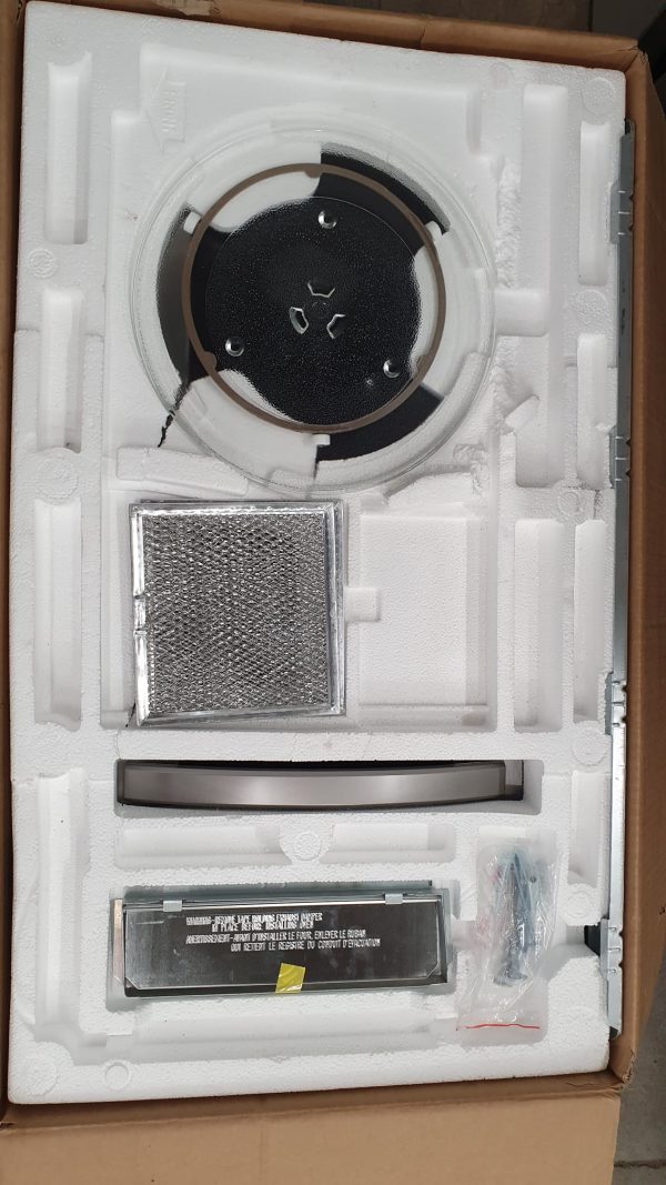 Open Box Samsung Microwave Range Hood ME17R7011ES/AC