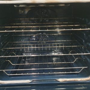 USED LESS THAN 1 YEAR INDUCTION STOVE SAMSUNG NE58K9560WSAC 4