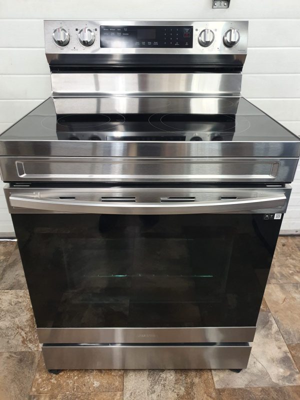 Used Samsung Electrical Stove Less Than 1 Year Ne63a6511ss/ac