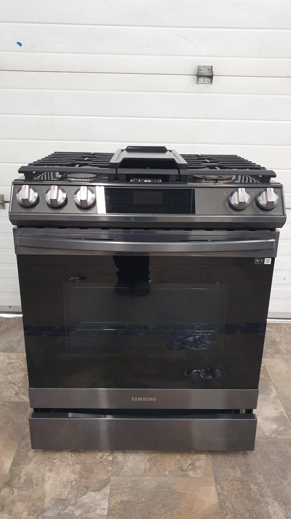 Used Propane Gas Stove Less Than 1 Year Nx60t8511sg/aa