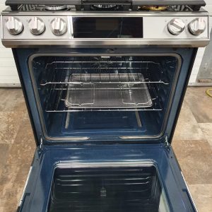 USED SAMSUNG GAS STOVE LESS THAN 1 YEAR NX60T8511SSAA 1 3