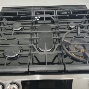 USED SAMSUNG GAS STOVE LESS THAN 1 YEAR NX60T8511SSAA 2