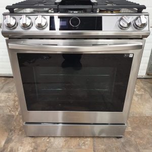USED SAMSUNG GAS STOVE LESS THAN 1 YEAR NX60T8511SSAA 2 4