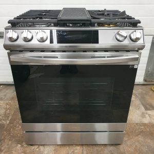 USED SAMSUNG GAS STOVE LESS THAN 1 YEAR NX60T8511SSAA 3 3