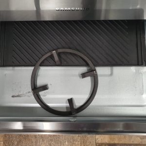 USED SAMSUNG GAS STOVE LESS THAN 1 YEAR NX60T8711SSAA 1