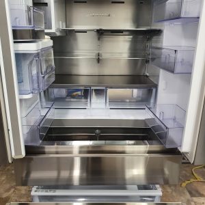 USED SAMSUNG REFRIGERATOR LESS THEN 1 YEAR RF23M8090SRAA COUNTER DEPTH 5