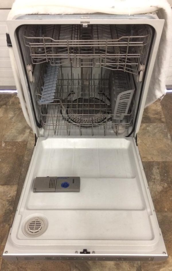 Used Maytag Dishwasher MDB6769AWS2