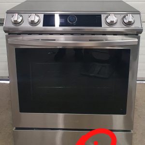 Used Less Than 1 Year Electrical Stove Samsung NE63T8711SSAC 1