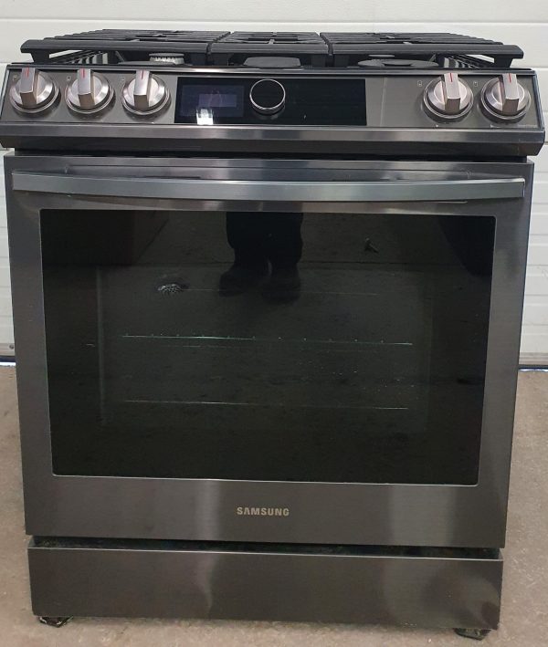 Used Less Than 1 Year Gas ( Propane ) Stove NX60T8711SG/AA