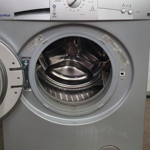 Used Moffat Washing Machine MCCH6110HSS Apartment Size 3