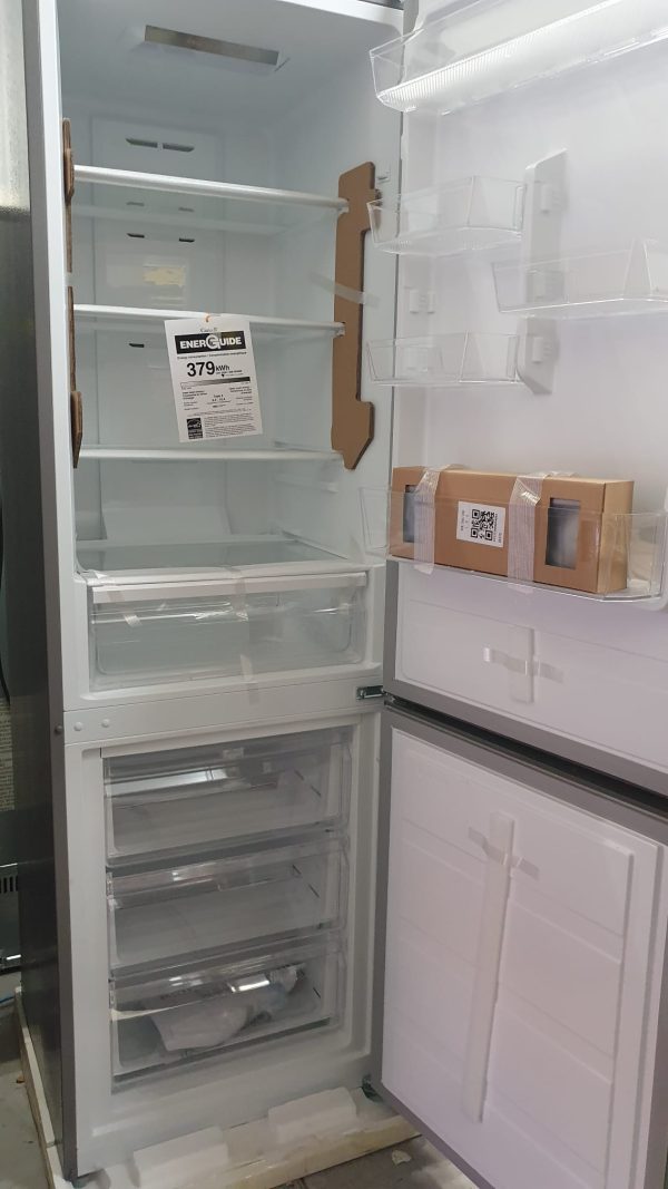 New Open Box Refrigerator Moffat MBE11DSLBSS Apartment Size