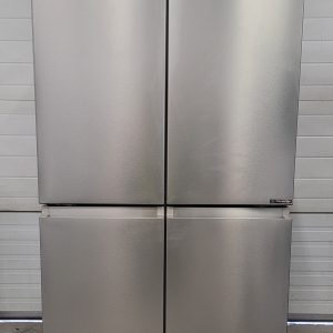 Open Box Hisense RQ22N6ASD Refrigerator Counter Depth 7