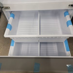 Open Box Hisense Refrigerator RF210N6ASE 2