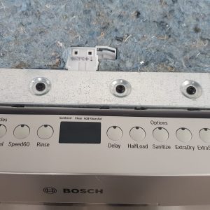 Used Bosch dishwasher SHS5AVL5UC22 with new front panel 2