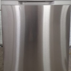 Used Less Than 1 Year Samsung Dishwasher DW80T5040US 2 3