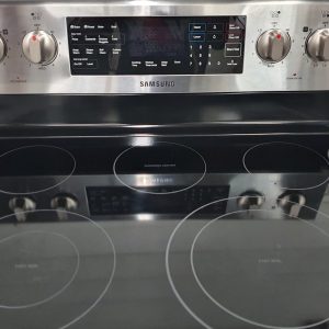 Used Less Than 1 Year Samsung Electrical Stove NE595R1ABSR 1