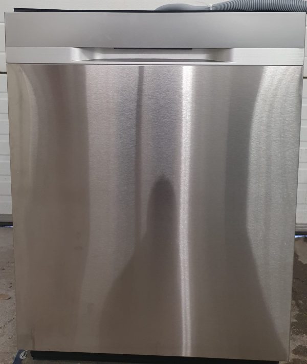 Used Less than 1 Year Samsung Dishwasher DW80T5040US