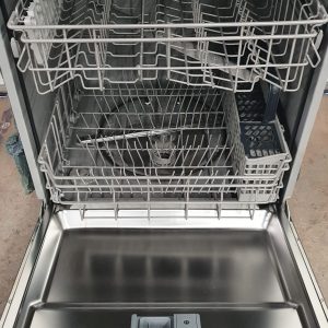 Used Samsung Dishwasher DW80N3030USUS 2