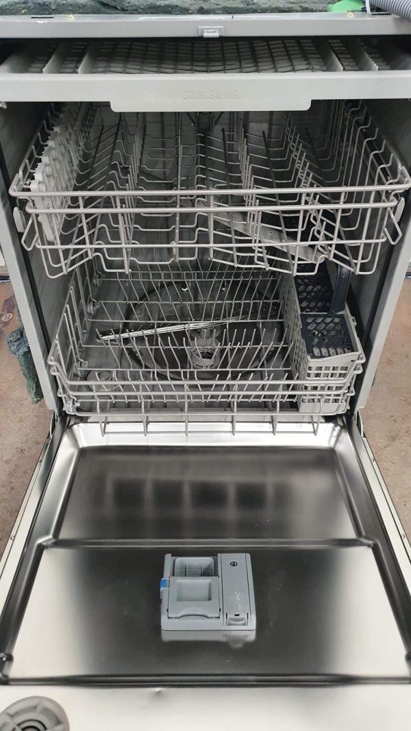 Used Samsung Dishwasher DW80N3030USUS