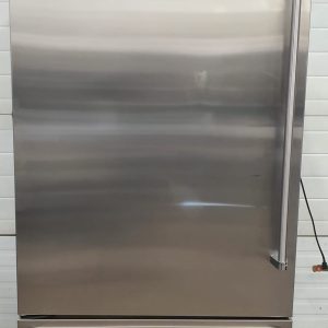 Used Viking Professional Built In Refrigerator VCBB363LSS Counter Depth 2