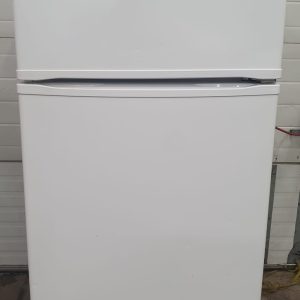 Used Inglis Refrigerator IRT184300 2