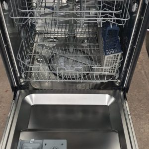 Used Less Than 1 Year Dishwasher Samsung DW80J3020US 1