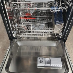 Used Less Than 1 Year Dishwasher Samsung DW80K5050US 8