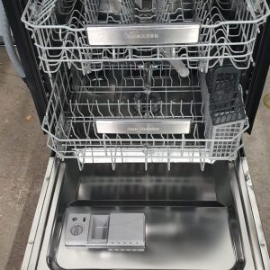 Used Less Than 1 Year Dishwasher Samsung DW80R9950UG 2