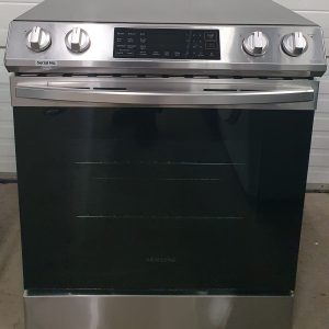 Used Less Than 1 Year Electrical Slide IN Stove Samsung NE63T8311SS/AC